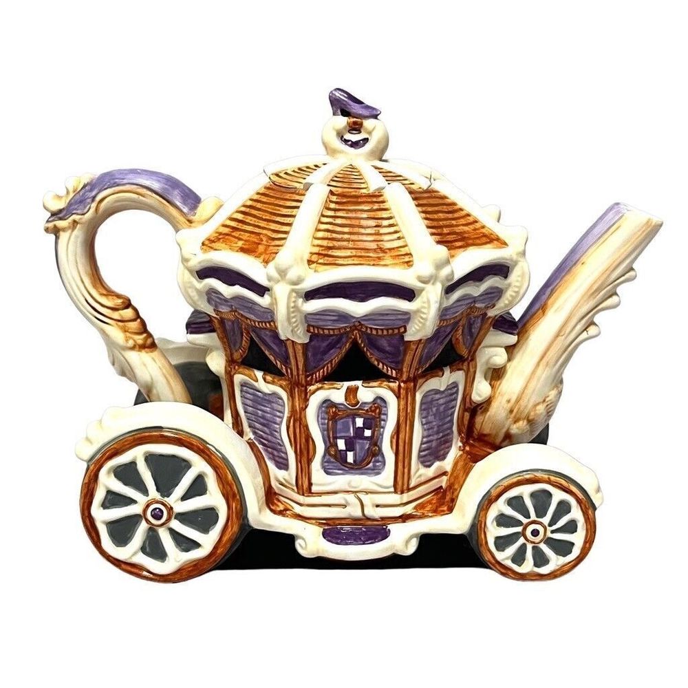 Disney Department 56 Cinderella's Carriage Teapot